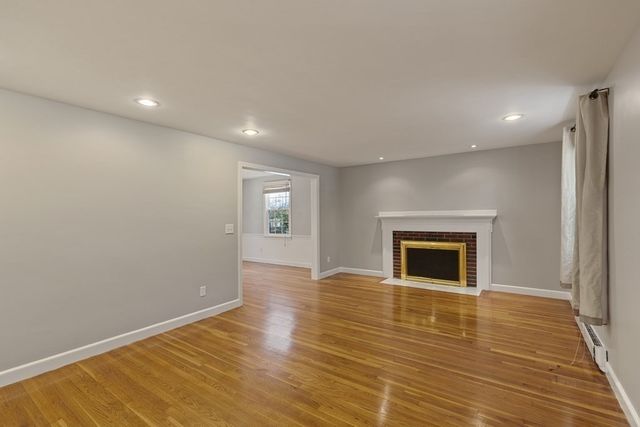 159 Bedford St 159, Lexington, MA 02420