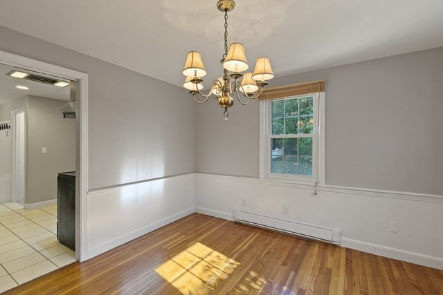 159 Bedford St 159, Lexington, MA 02420