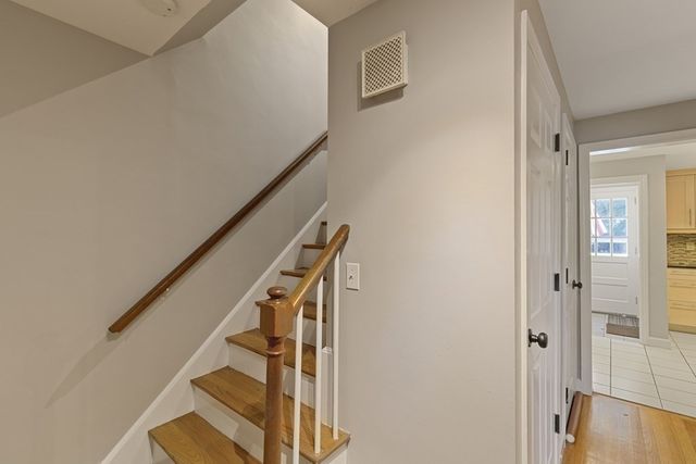 159 Bedford St 159, Lexington, MA 02420