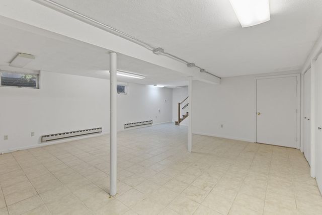 159 Bedford St 159, Lexington, MA 02420