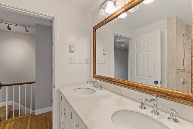 159 Bedford St 159, Lexington, MA 02420