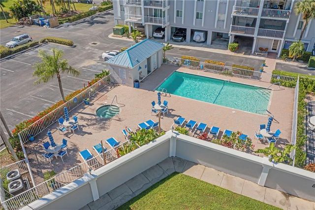 2875 Palm Beach BLVD 205, Fort Myers, FL 33916