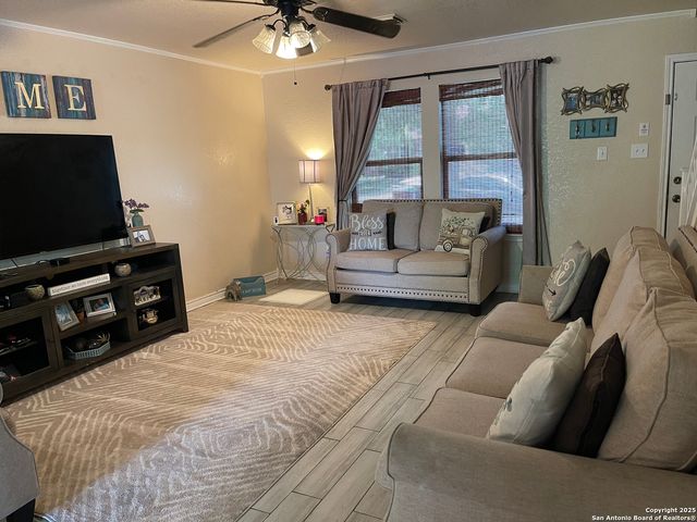 9858 MENARD CIR, San Antonio, TX 78245