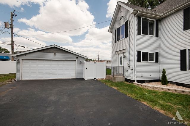 6120 W 98th Street, Oak Lawn, IL 60453