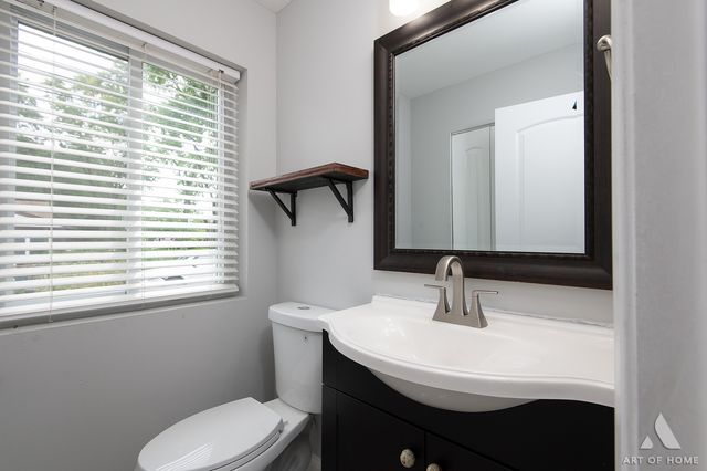 6120 W 98th Street, Oak Lawn, IL 60453