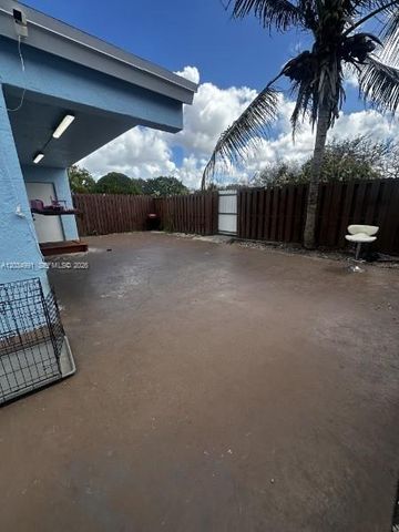 14952 SW 75th Ter, Miami, FL 33193