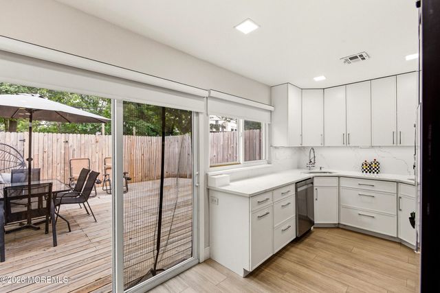 138 Stratford Place, Lakewood, NJ 08701