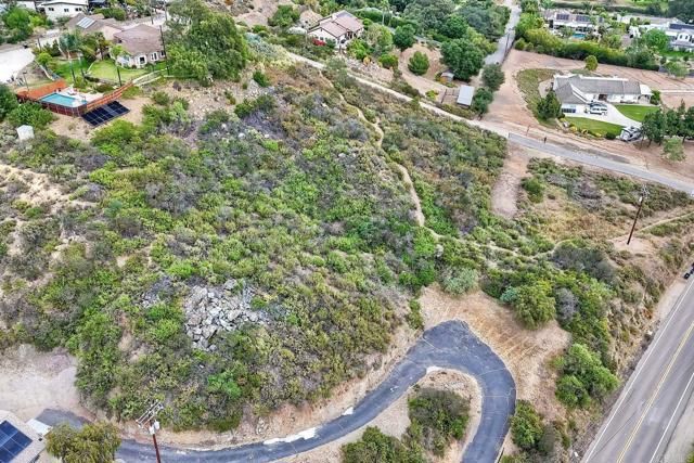 25183 Jesmond Dene Rd, Escondido, CA 92026