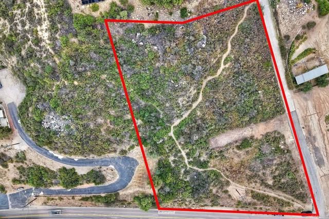 25183 Jesmond Dene Rd, Escondido, CA 92026