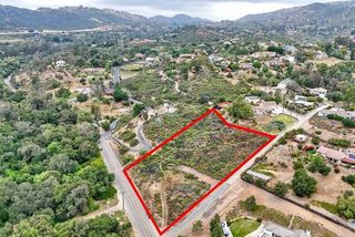 25183 Jesmond Dene Rd, Escondido, CA 92026