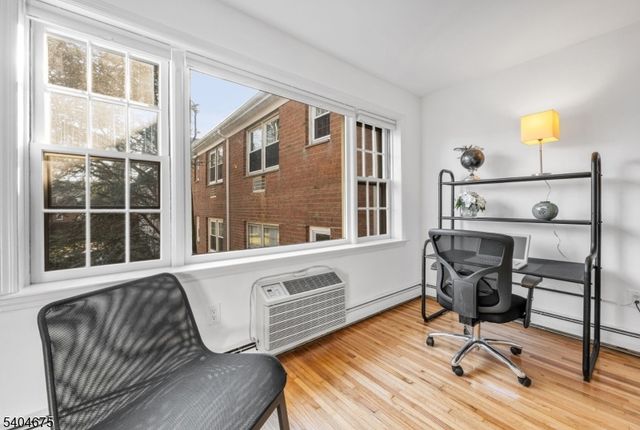 605 Grove St 16, Clifton City, NJ 07013