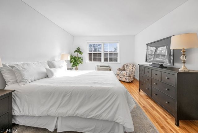 605 Grove St 16, Clifton City, NJ 07013