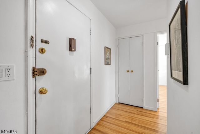 605 Grove St 16, Clifton City, NJ 07013