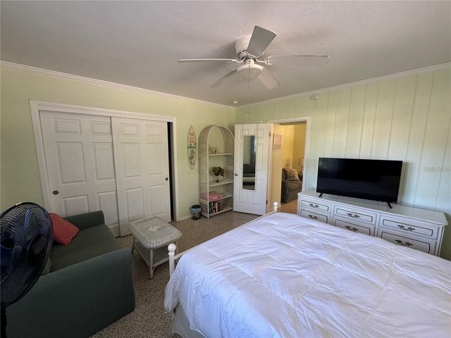 104 BASE AVENUE W C, Venice, FL 34285
