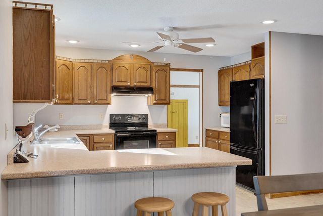 4304 Meadowlark LANE, La Crosse, WI 54601