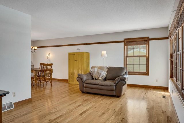 4304 Meadowlark LANE, La Crosse, WI 54601