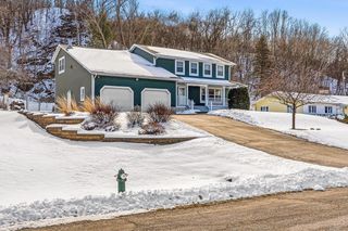 4304 Meadowlark LANE, La Crosse, WI 54601