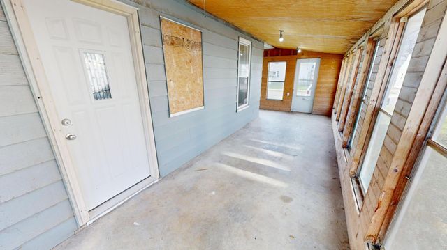 203 Trott Avenue SE, Willmar, MN 56201