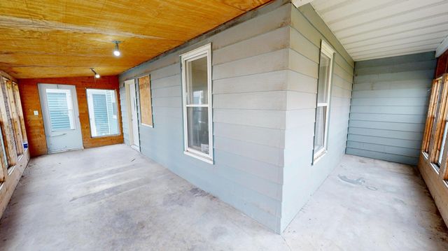 203 Trott Avenue SE, Willmar, MN 56201