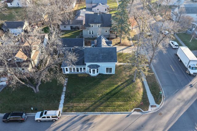 203 Trott Avenue SE, Willmar, MN 56201