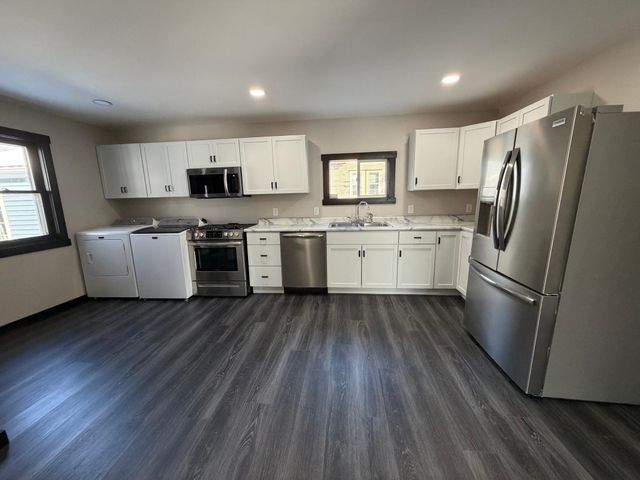 203 Trott Avenue SE, Willmar, MN 56201