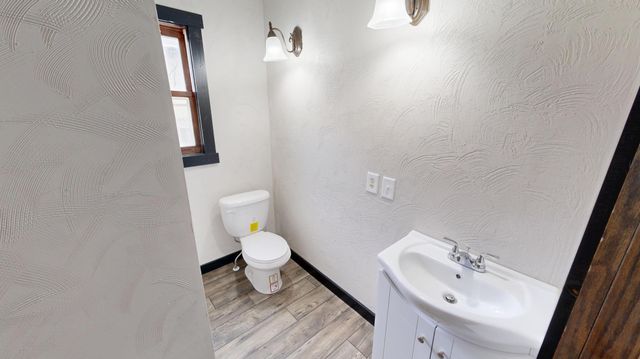 203 Trott Avenue SE, Willmar, MN 56201