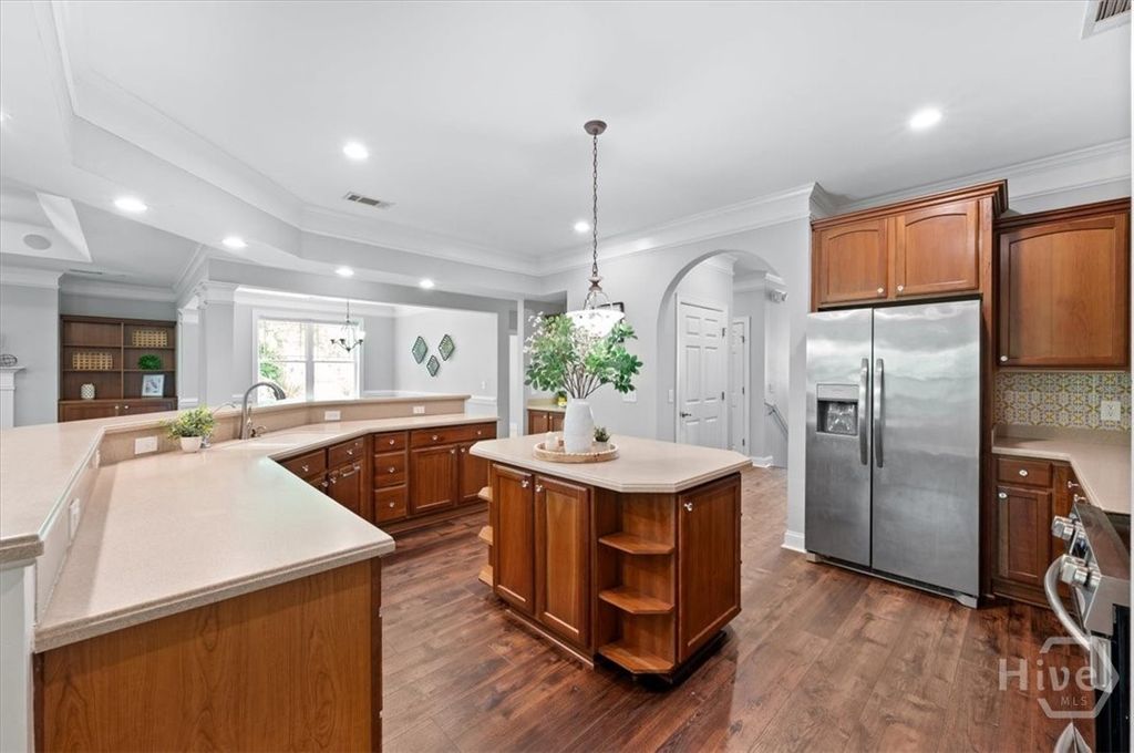 Image 12 of property listing at 2604 River Oaks Drive, Richmond Hill, GA 31324