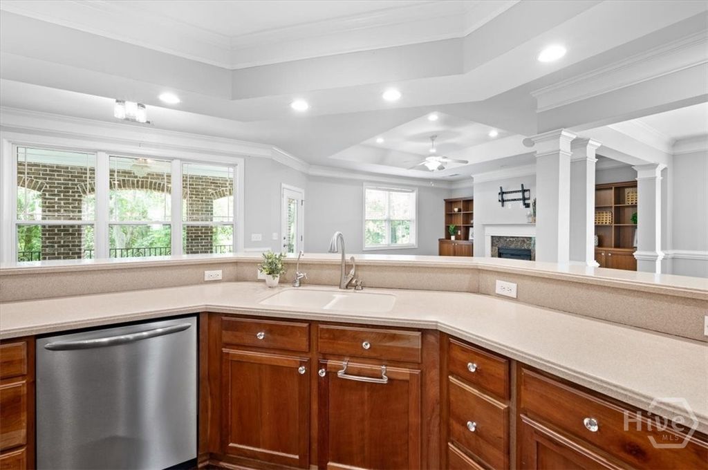Image 16 of property listing at 2604 River Oaks Drive, Richmond Hill, GA 31324