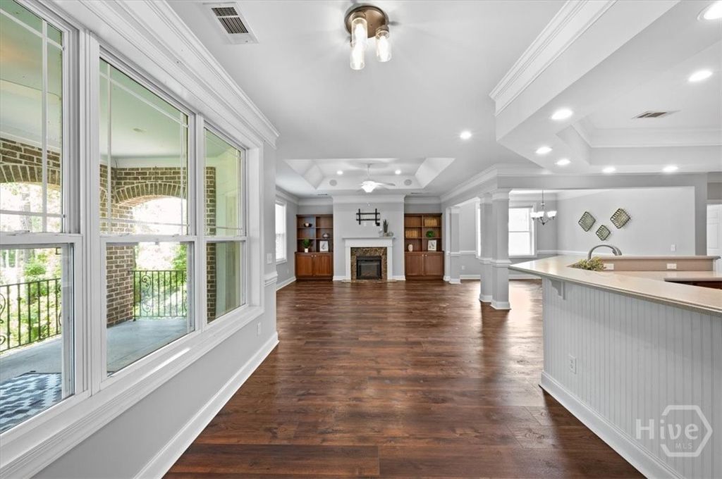 Image 20 of property listing at 2604 River Oaks Drive, Richmond Hill, GA 31324