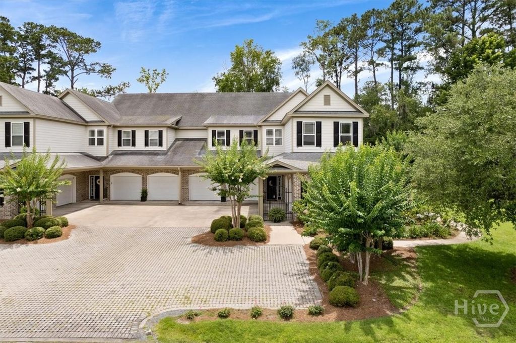 Image 3 of property listing at 2604 River Oaks Drive, Richmond Hill, GA 31324