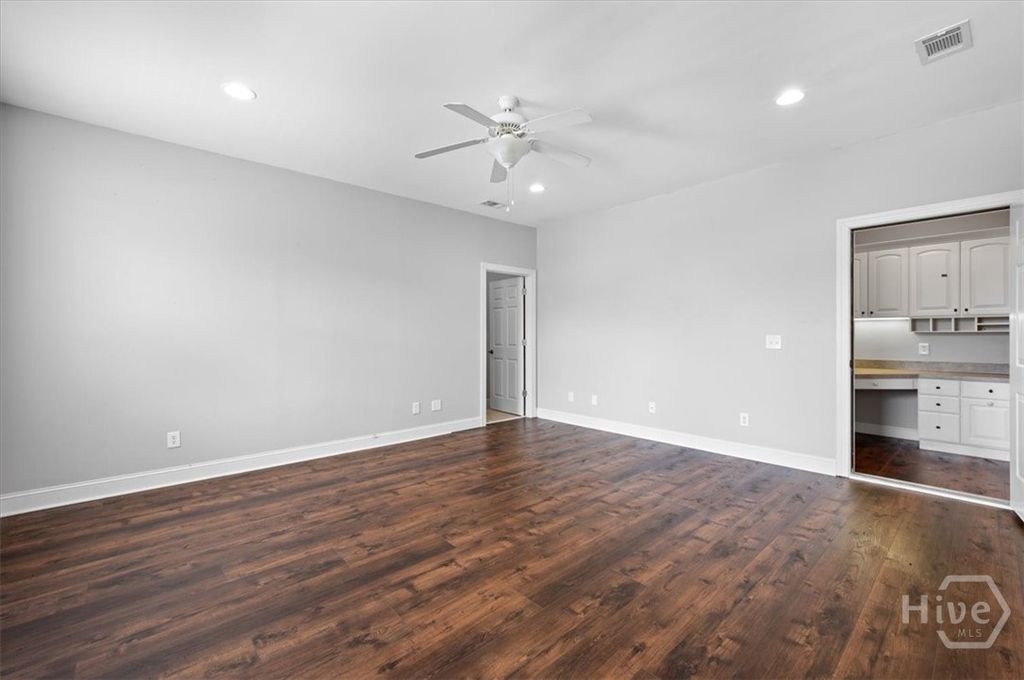 Image 31 of property listing at 2604 River Oaks Drive, Richmond Hill, GA 31324