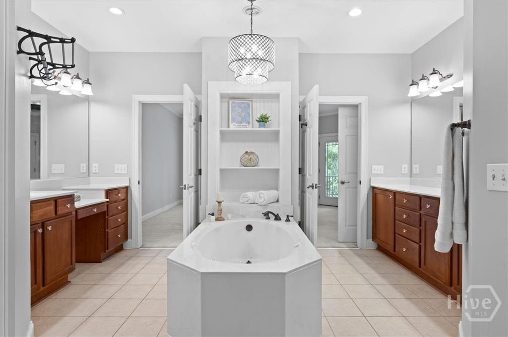 Image 36 of property listing at 2604 River Oaks Drive, Richmond Hill, GA 31324