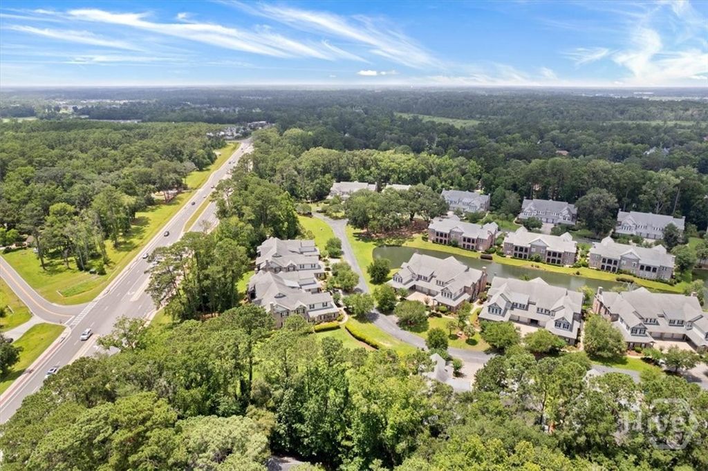 Image 6 of property listing at 2604 River Oaks Drive, Richmond Hill, GA 31324