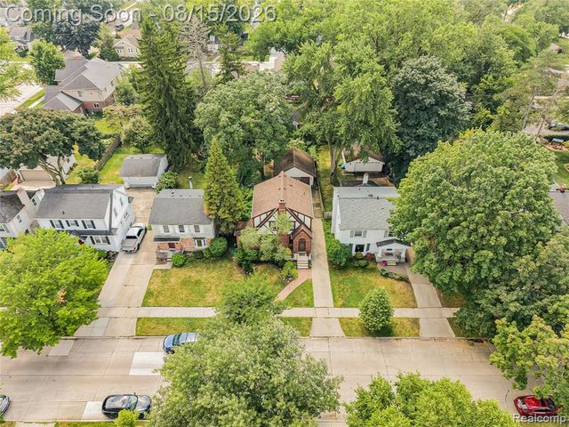 321 Aqua Court, Royal Oak, MI 48073