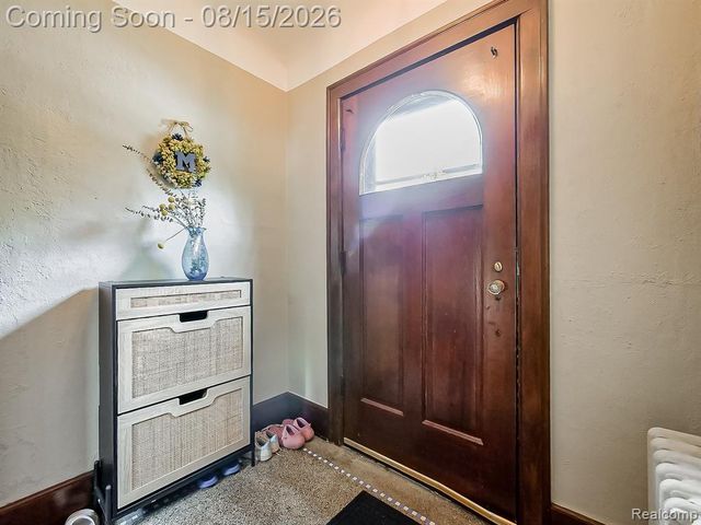 321 Aqua Court, Royal Oak, MI 48073