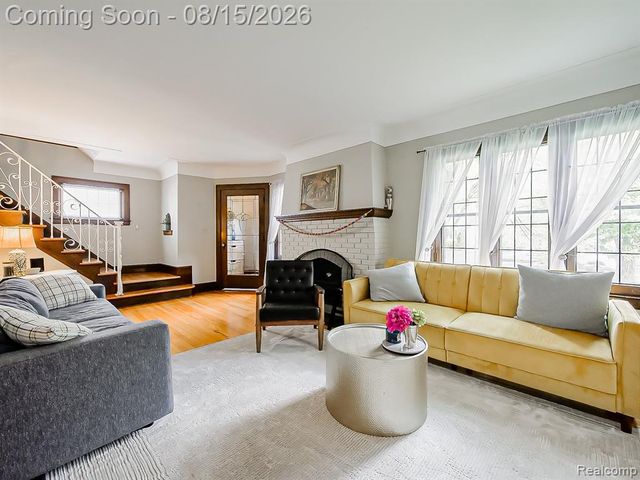321 Aqua Court, Royal Oak, MI 48073