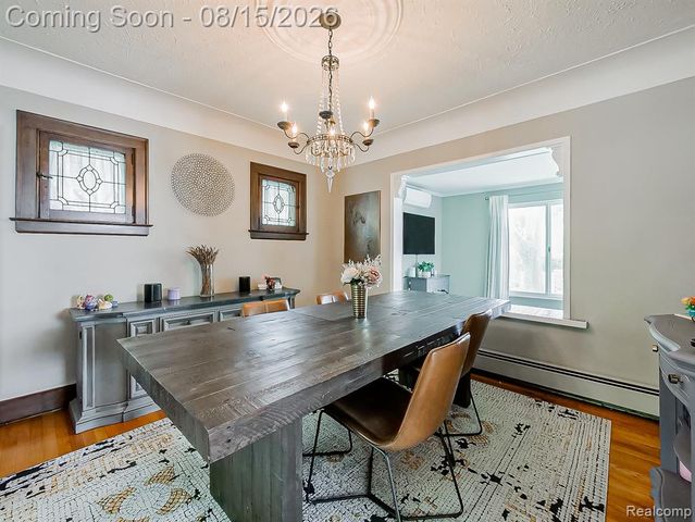 321 Aqua Court, Royal Oak, MI 48073