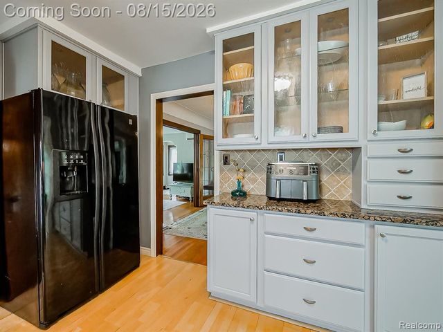 321 Aqua Court, Royal Oak, MI 48073