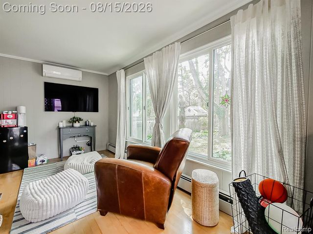 321 Aqua Court, Royal Oak, MI 48073
