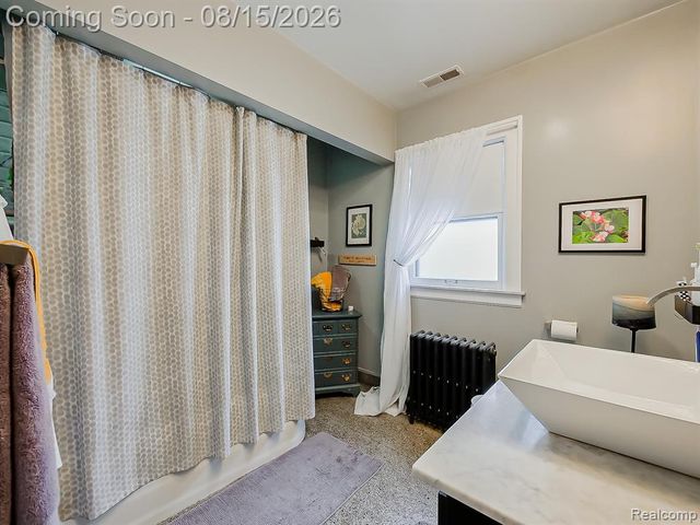 321 Aqua Court, Royal Oak, MI 48073