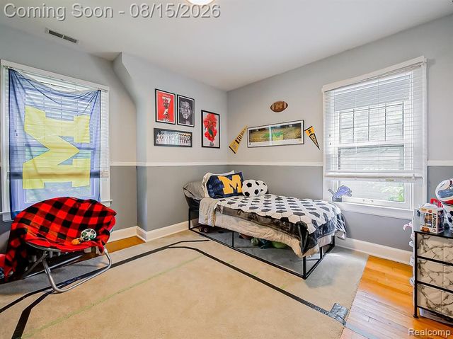321 Aqua Court, Royal Oak, MI 48073