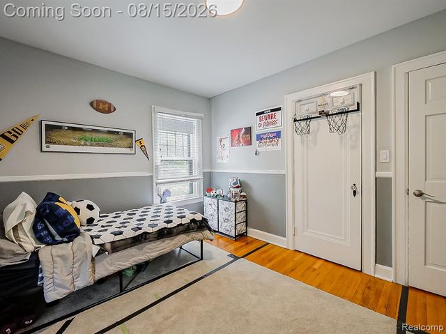 321 Aqua Court, Royal Oak, MI 48073