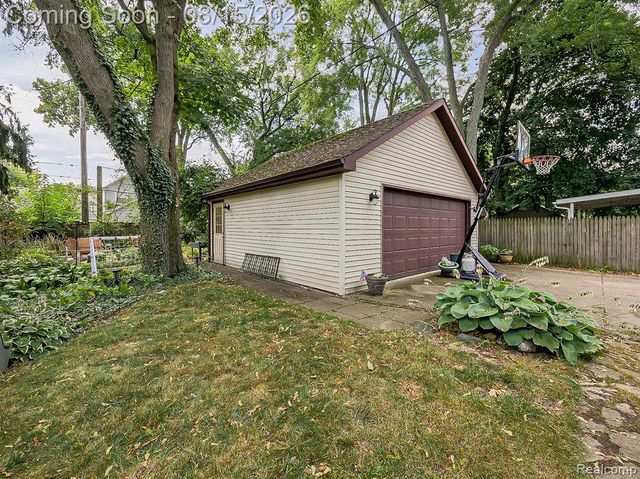 321 Aqua Court, Royal Oak, MI 48073