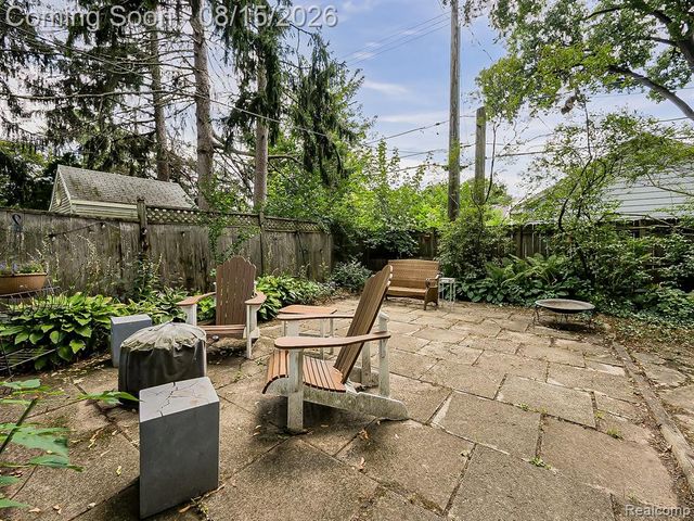 321 Aqua Court, Royal Oak, MI 48073