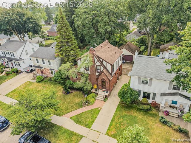 321 Aqua Court, Royal Oak, MI 48073