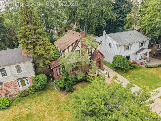 321 Aqua Court, Royal Oak, MI 48073