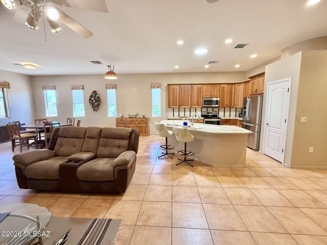 5108 S Vía Loma Verde, Green Valley, AZ 85622