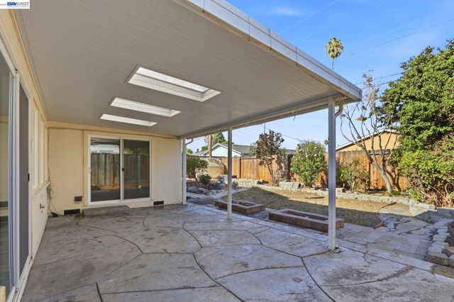 39628 Banyan Tree Rd, Fremont, CA 94538