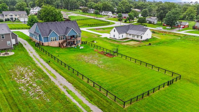 104 Kirk Drive, Nicholasville, KY 40356