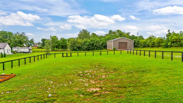 104 Kirk Drive, Nicholasville, KY 40356